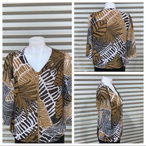 Chico’s long sleeve zip front large leaf pattern